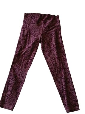 Athleta Dusty Rose & Burgundy Animal-Print 3/4  Leggings